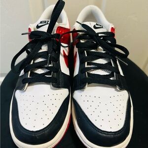 Nike Black White Red Low-Top Sneakers — Iconic Colorblock